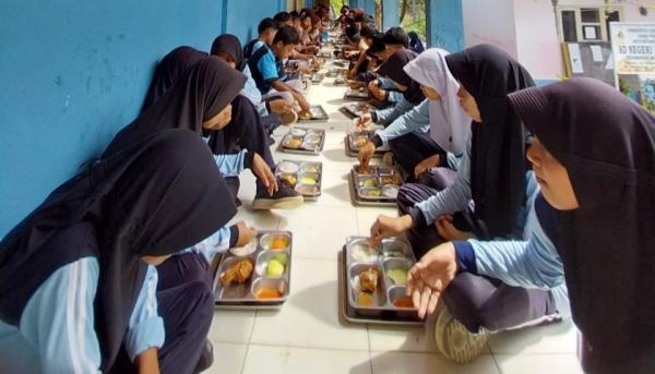 Aman Layani Masyarakat dalam Program MBG, 31 SPPG Lebak Dapat Apresiasi 