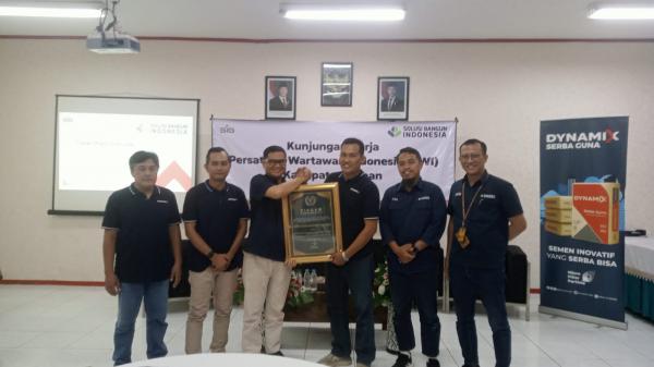 Kunjungan ke PT SBI, PWI Tuban Tinjau Produksi Semen hingga Pemberdayaan Masyarakat