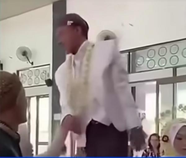 Mantan Diundang, Pengantin Pria Batalkan Akad Nikah, Video Viral Bikin Warganet Ikut Emosi!