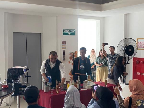 STP Bogor Dorong UMKM Naik Kelas Lewat Inovasi Kuliner Berbahan Sawit