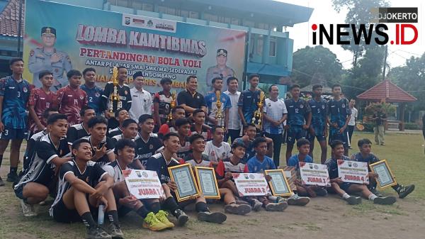 Serahkan Hadiah Juara Voli Lomba Kamtibmas, Kapolres Jombang Ingatkan Soal Judol