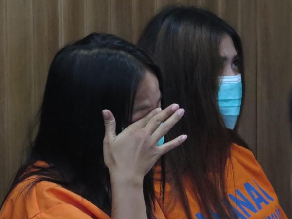 Dua Perempuan Asal Sidoarjo Diduga Terlibat Jaringan Narkoba Internasional, Polisi Sita 8,2 Kg Sabu