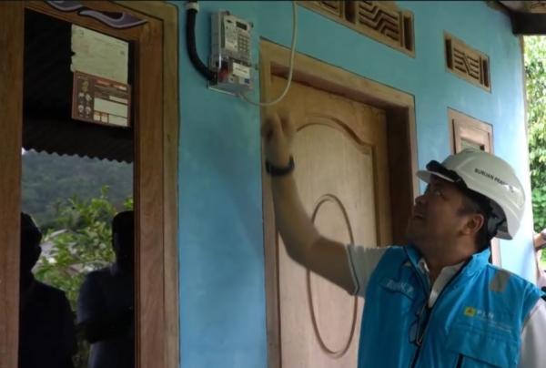 Cegah Kebakaran, 6 Warga Cilegon Nikmati Sambungan Listrik Gratis