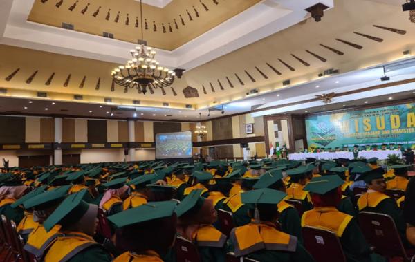Universitas Ibnu Chaldun Tegaskan Komitmen Dikti Berdampak Lewat Wisuda 2024/2025