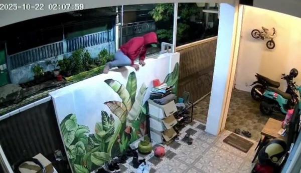 Maling Panjat Pagar, Gondol Sepeda Gunung Hanya Dua Menit di Kramat Jegu Sidoarjo