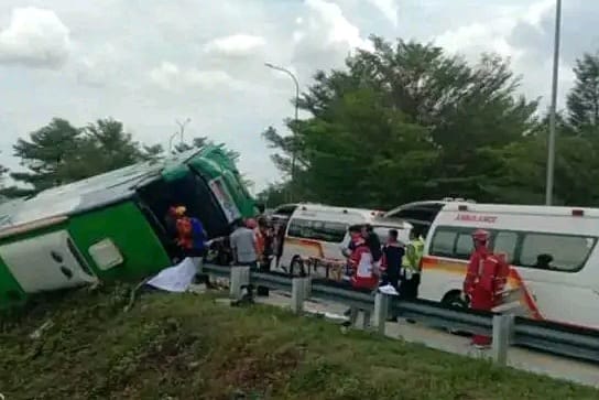 Rombongan Wisata Asal Semarang Alami Kecelakaan di Tol Pemalang, 3 Tewas 18 Luka