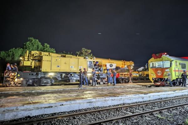 Evakuasi KA Purwojaya di Stasiun Kedunggedeh Rampung, Jalur Bekasi Kembali Normal