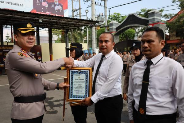 Polres Tulungagung Beri Penghargaan kepada Anggota atas Keberhasilan Cipta Kondisi Kamtibmas