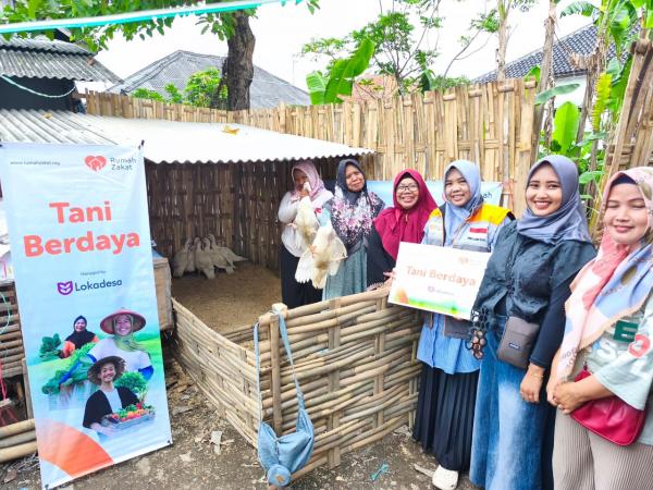 Rumah Zakat Salurkan Bantuan Ternak Entog untuk Warga Desa Sukareja Indramayu