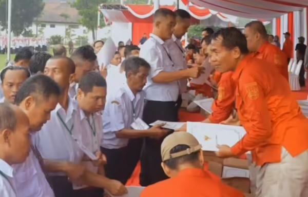 4.101 Pegawai Non-ASN di Jombang Diangkat PPPK Paruh Waktu, Segini Gaji Mereka Per Bulan
