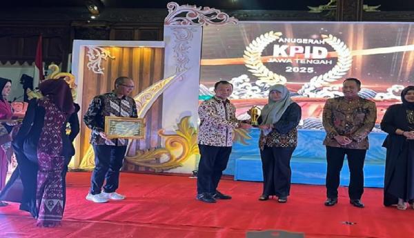 RBA Sragen Puncaki Kategori Talkshow Terbaik KPID Jawa Tengah