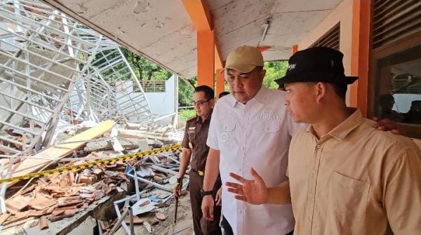 Atap Ruang Kelas SMKN 1 Gunung Putri Ambruk, Bupati Bogor dan Pemprov Jabar Evaluasi Bangunan