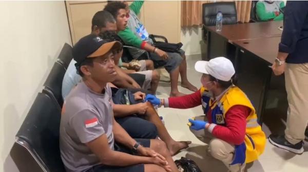 Detik-Detik Menegangkan Saat Kapal Phinisi Mati Mesin di Laut Sawu di Tengah Amukan Cuaca Ekstrem