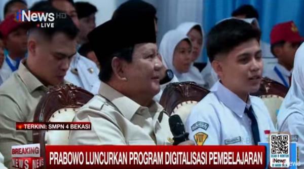 Prabowo Hentikan Sambutan saat Peluncuran Smartboard di SMPN 4 Bekasi saat Azan Zuhur Berkumandang