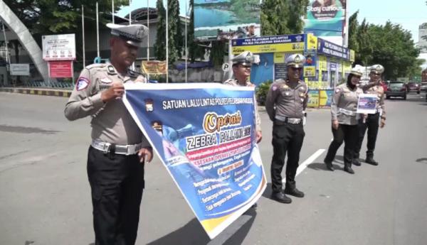 Operasi Zebra di Makassar Diwarnai Pengendara Putar Balik