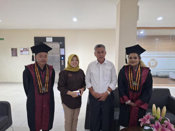 Kisah Ico Tinggalkan Papua, Taklukkan Jawa, Lulus S1 dengan Nilai Hampir Sempurna