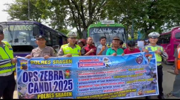 Puluhan Sopir Sragen Komitmen Jadi Pelopor Keselamatan di Operasi Zebra Candi 2025