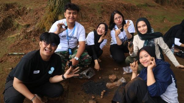 Bukan Bom Teroris, Ini Seedbomb! Senjata Rahasia Penghijauan Skala Mega