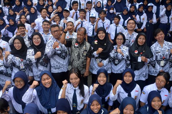 Sejarah Hari Guru Nasional, Mengingat Perjuangan Pahlawan Pendidikan Indonesia dari Masa ke Masa