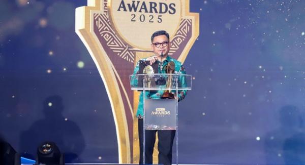 Keren! Gubernur Lemhannas RI Raih Award Tokoh Penguat Ketahanan dan Integritas Nasional