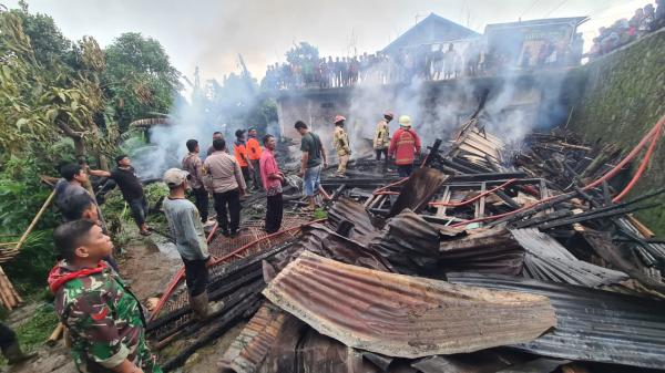 Rumah Warga Sukorejo Ludes Terbakar, Penghuni Selamat Berkat Teriakan Tetangga