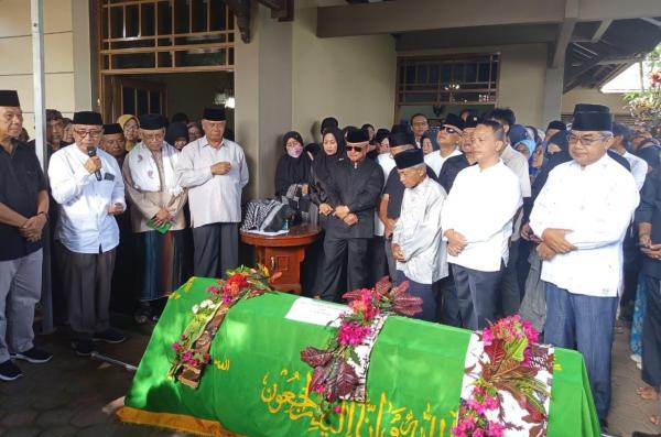 Bupati Kuningan Berduka, Ayahanda Kandungnya Tutup Usia di 92 Tahun