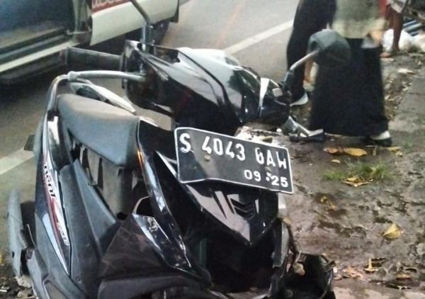 Nyawa Pelajar SMA Nyaris Melayang Tertabrak Trailer di Jombang, Begini Kronologinya