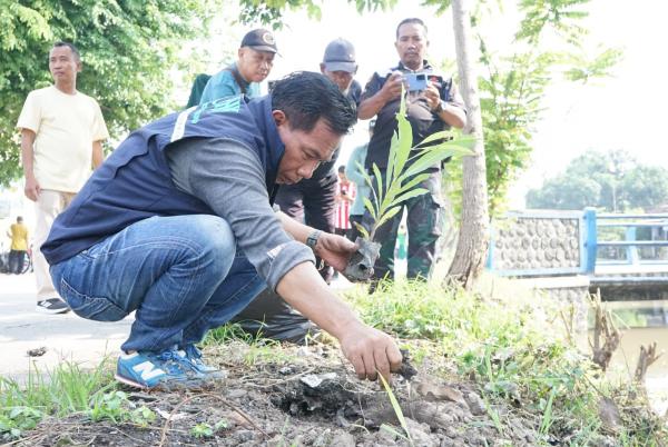 Jaga Kelestarian Lingkungan, DLHK Sidoarjo Tanam 8.000 Bibit Tanaman