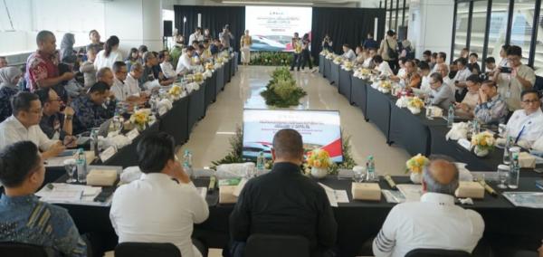 Dorong Konektivitas, Bupati Aep dan DPR RI Bahas Akses Tol ke Stasiun KCIC Karawang