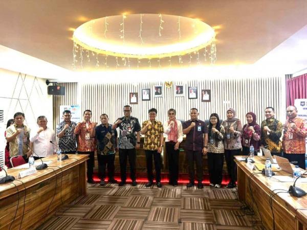 Kemendagri dan Setmilpres Verifikasi Lapangan Program Inovasi Ruang Terbuka Non Hijau Kota Manado