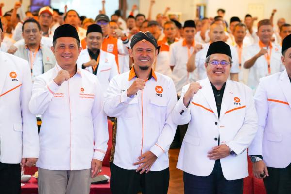 PKS Rumuskan Strategi Pengentasan Kemiskinan dan Pengangguran dalam Rakerwil ‎