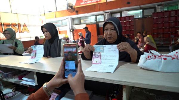 Ribuan KPM Bekasi Terima BLT Kesra Rp900 Ribu, Penyaluran Berjalan Tertib