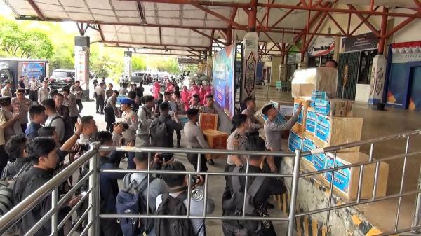 Polda Kalteng Kirim Bantuan Kemanusian Bagi Korban Bencana Alam di Sumatera