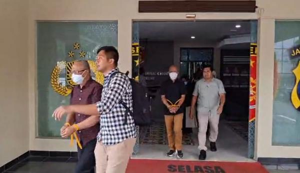 Polda Jateng Limpahkan 4 Tersangka dan Barang Bukti Kasus Korupsi Kredit BPR Purworejo ke JPU