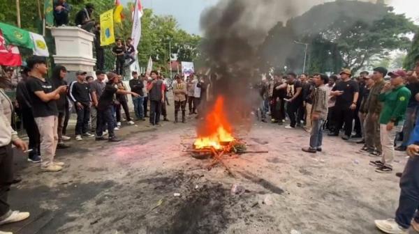 Demo HUT Lebak Ricuh, Mahasiswa Tagih Janji Perbaikan Daerah