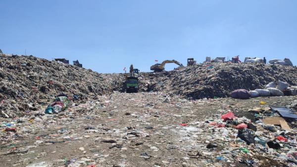 Jelang Akhir Tahun Tumpukan Sampah di TPA Jabon Didominasi Limbah Rumah Tangga