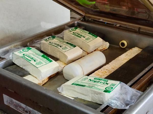 Lapas Porong Luncurkan Tahu Nigarin, Makanan Organik Berteknologi Jepang Buatan Warga Binaan