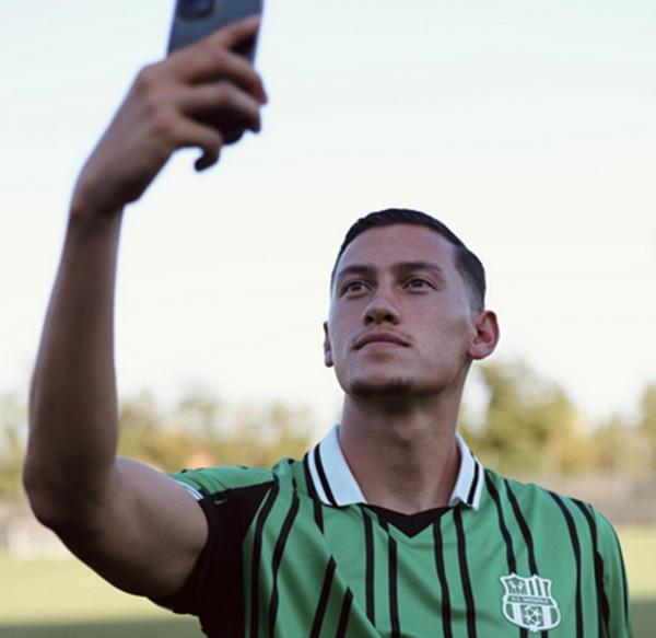 Jay Idzes Tembus Rp388 Miliar pada Musim Panas 2026, AC Milan Sanggup Bayar?