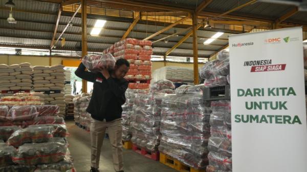 Bantuan 60 Ton Logistik Dikirim untuk Penyintas Banjir Sumatera–Aceh