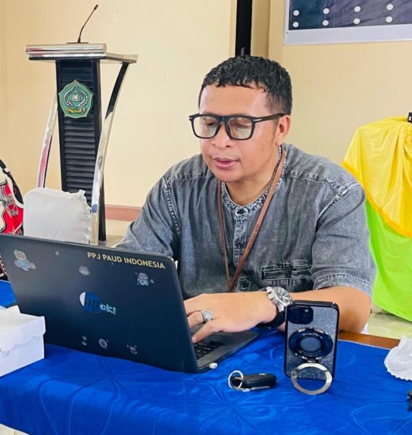 Akademisi IAIN Kendari Ingatkan Ferry Irwandi Tidak Semua Kritik Itu Fitnah