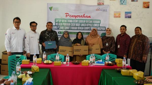 Dukung ANBK, Bank Sumut Syariah dan DD Waspada Serahkan Laptop untuk Sekolah