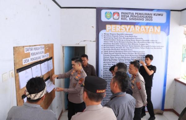 Kapolres Indramayu Tinjau Kesiapan TPS Menjelang Pilwu Serentak 2025