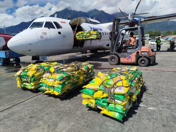 Harga Beras Masih Mahal di Papua, Satgas Kerahkan Kekuatan Penuh Tembus Medan Ekstrem