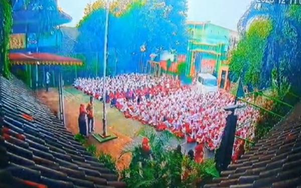 Mobil Pengangkut MBG Tabrak Siswa SD di Jakut: 19 Anak Dilarikan ke Rumah Sakit, Sopir Ditangkap!