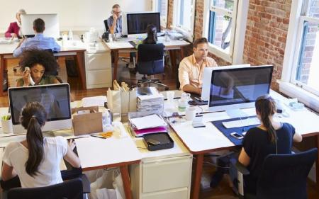 Bebas Ribet! Aplikasi iOffice Plus Ini Hadirkan Sistem Administrasi Kerja Real-Time dan Paperless