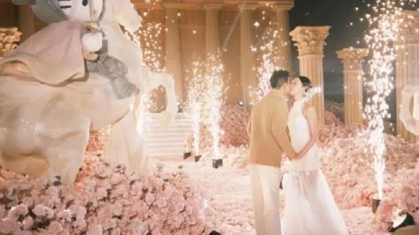 Viral Melamar Kekasihnya, Cowok Ini Bangun Istana Hello Kitty Seharga Rp1,3 Miliar