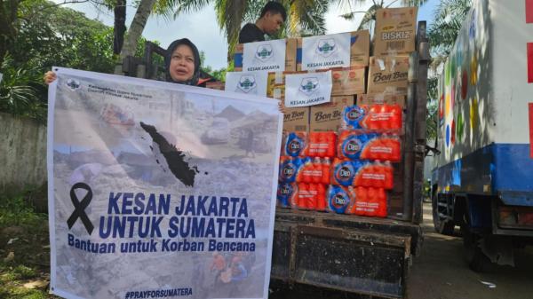 Solidaritas! Siswa SMA Jakarta-Bogor Donasi Sembako untuk Korban Banjir Sumut