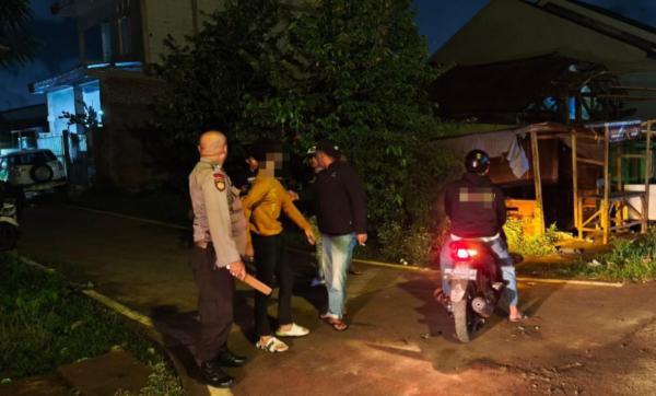 Pemuda di Makassar Ngamuk Ancam Orang Tua Pakai Sajam, Polisi Bertindak