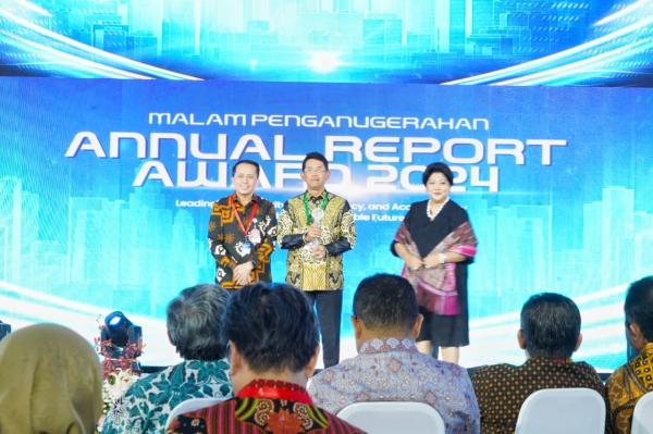 BJTM Sabet Penghargaan BUMD Go Publik Keuangan pada ARA 2024