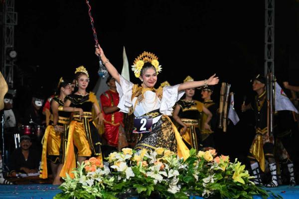 Konsep Baru Festival Kentongan Purbalingga 2025, Ribuan Warga Padati Alun-alun